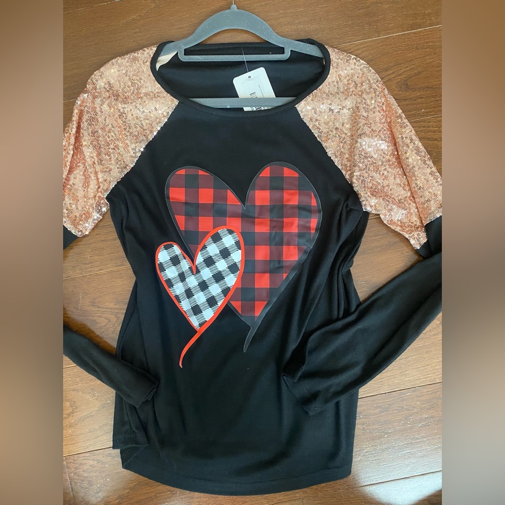NWT black long sleeve red plaid heart rose gold sequin detail Vday
